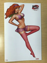 Load image into Gallery viewer, Notti &amp; Nyce Cosplay Gallery DAPHNE Nice White Variant Cover by Nate Szerdy /69